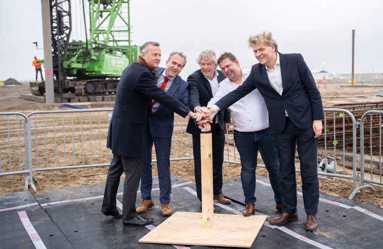 Bunge hosts first pile ceremony in the Port of Amsterdam