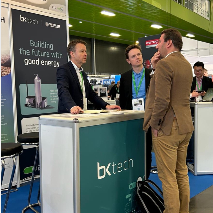 Gustav Melin with French country manager France John Robinson talking with a fare visitor at BkTech stand at BIO360 in Nantes