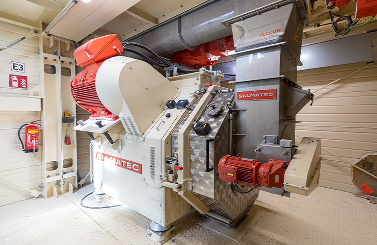 Salmatec pellet press