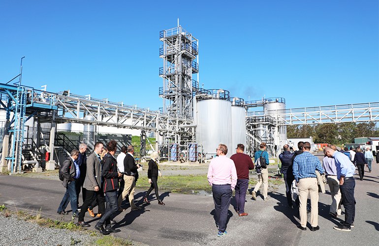 In June 2015, St1 opened the world's first oil refinery integrated advanced ethanol plant at its refinery in Gothenburg, Sweden, also its first Etanolix technology installation outside of Finland. St1 will invest around EUR 200 million in a new biorefinery at the Gothenburg refinery to produce renewable diesel and aviation fuels.